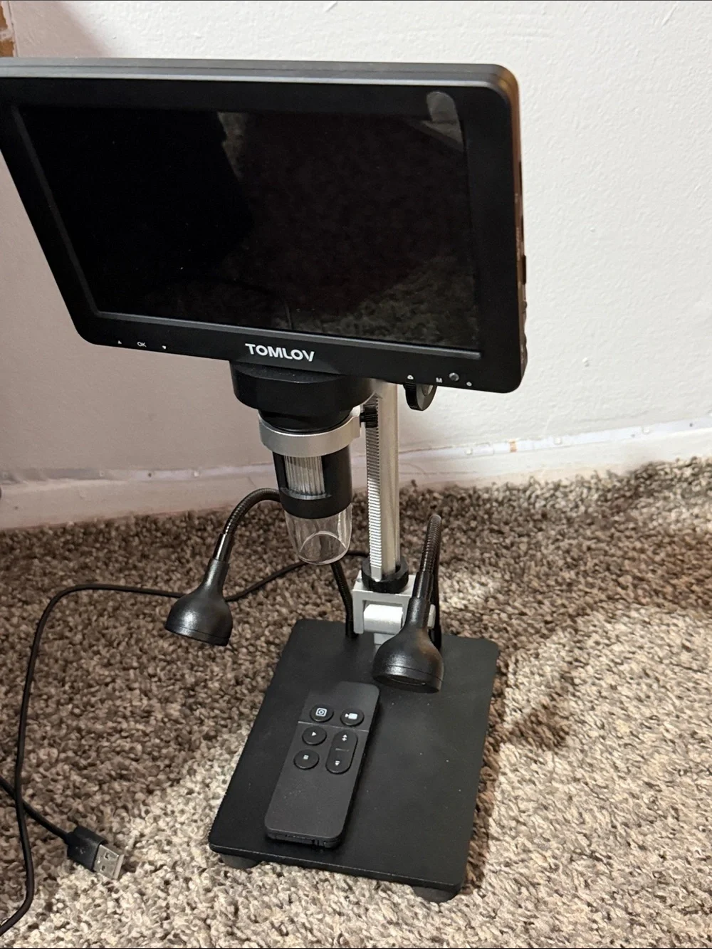 Black Digital Microscope with LCD Display and Remote